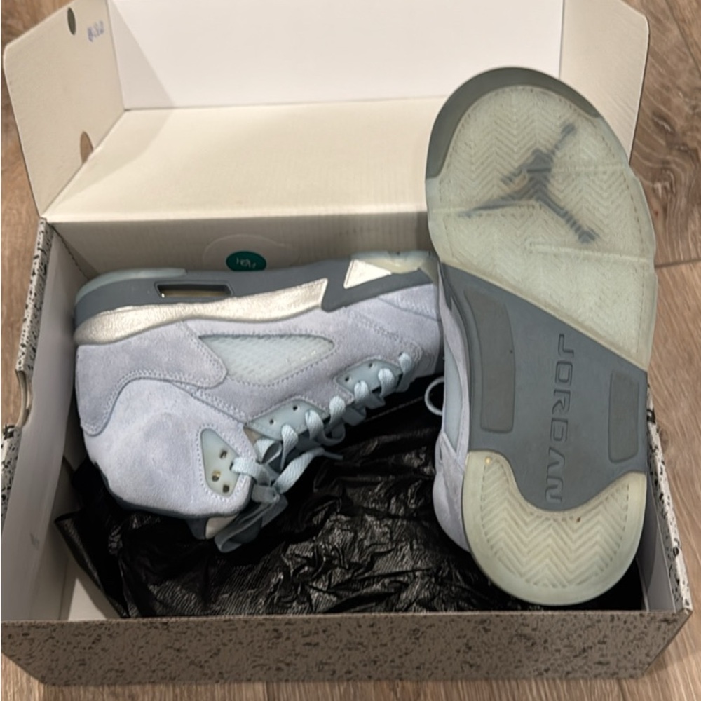 Air Jordan 5 Retro Women’s Blue Bird - Picture 2 of 3